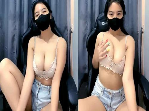Bokep Indo Susu Montok AwwBabyy Mango